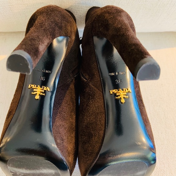 Suede Prada chocolate hidden platform booties - Picture 5 of 7